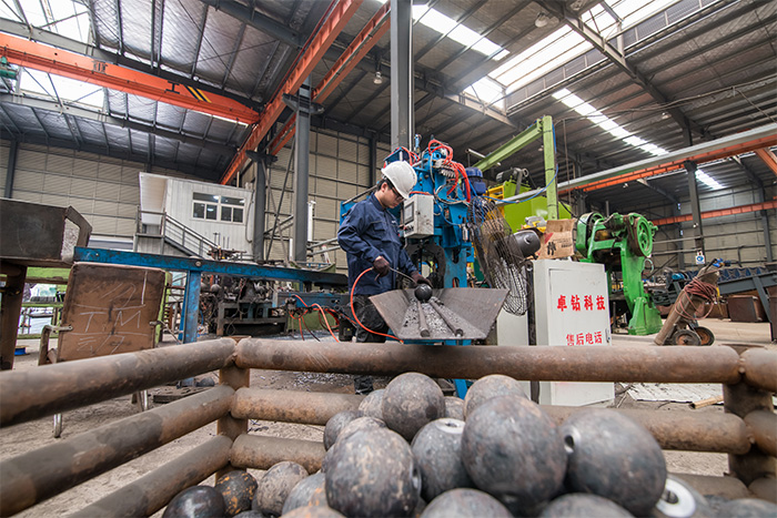 霍林郭勒网架配件-螺栓球加工车间